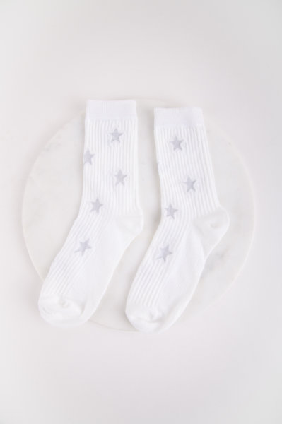 Socken mit Stickerei