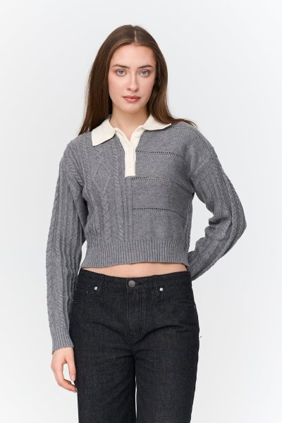 Pullover in Grau