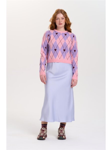 Pullover mit Rautenmuster und Herzen