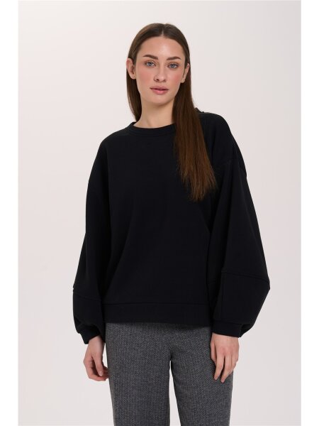 Sweatshirt with Voluminous Sleeves